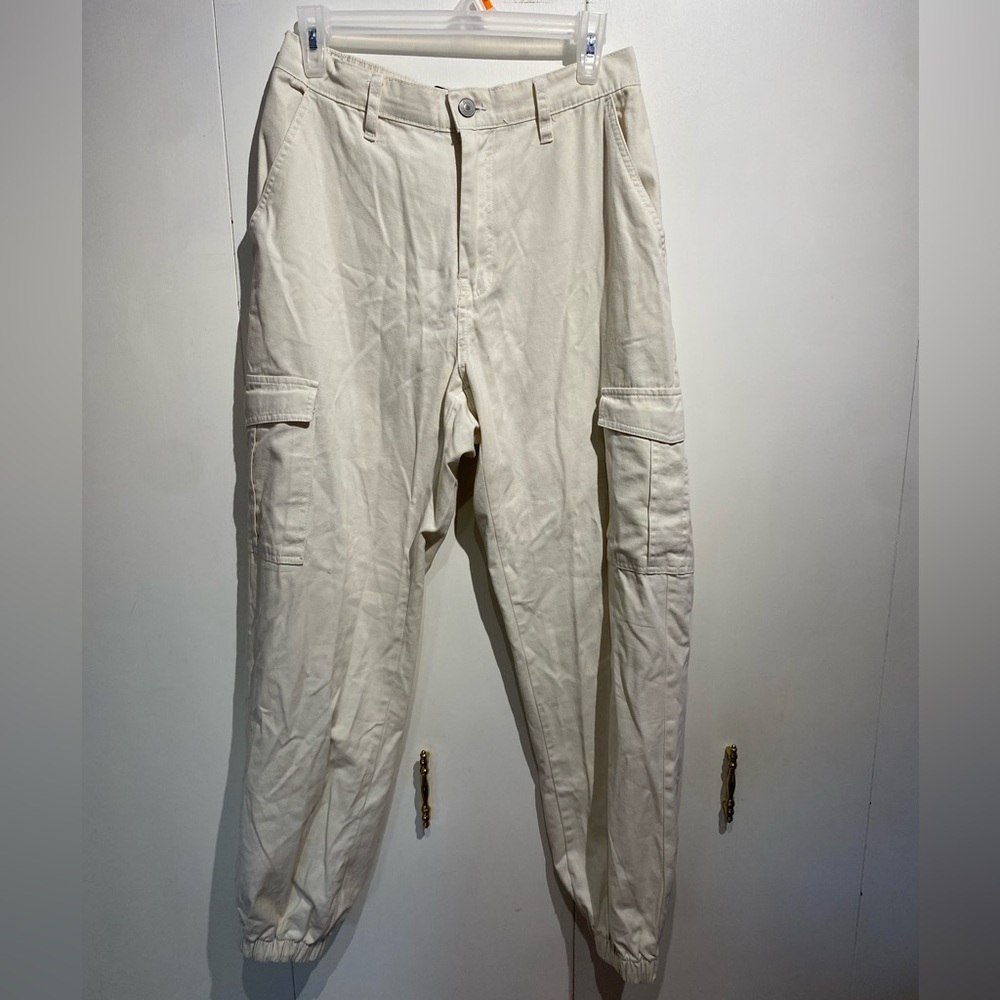 Light beige cargo pants